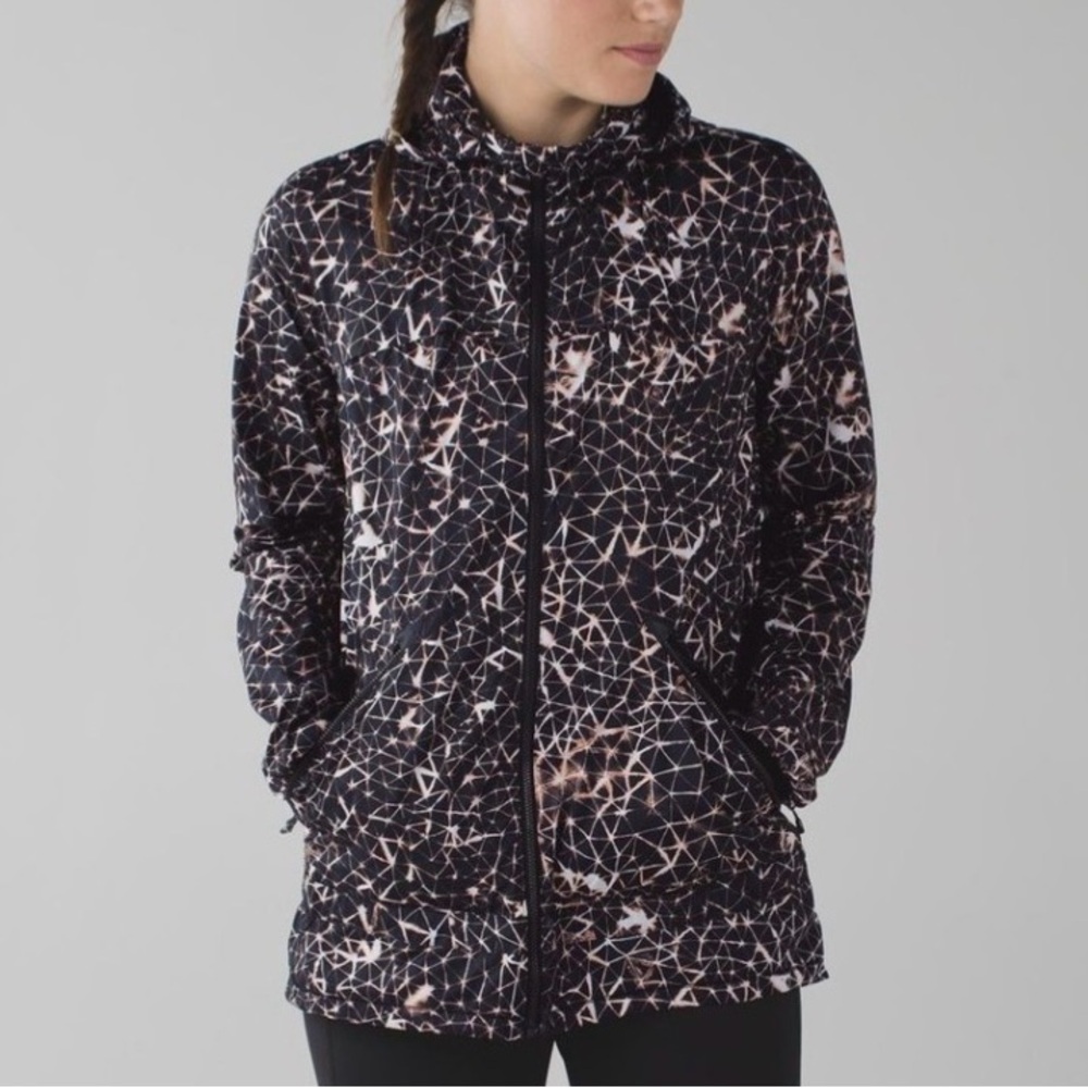 Lululemon Miss Misty Jacket II in the Star Crushed Multi print